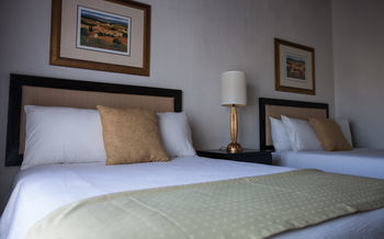 California Villas Y Hotel 恩塞纳达港 外观 照片